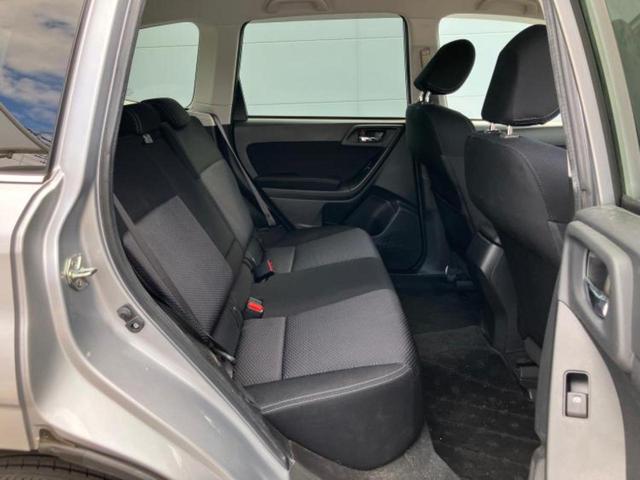 ＷＥＣＡＲＳでは各商談席に大型モニターをご用意しております！見やすい大画面でゆったりと全国の在庫をご覧いただけます！是非ご来店お待ちしております！