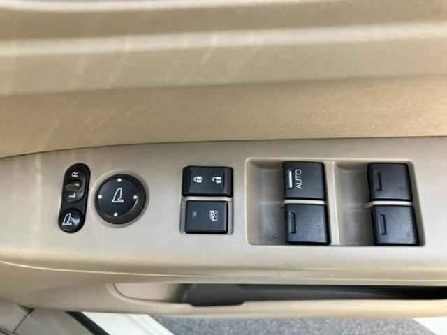 N-BOX 4WD G・ターボパッケージ 新品タイヤ/純正 SDナビ/両側電動スライドドア/ヘッドランプ HID/ETC/EBD付ABS/横滑り防止装置/クルーズコントロール/バックモニター/ワンセグTV/禁煙車/エアバッグ 運転席 4WD(18枚目)