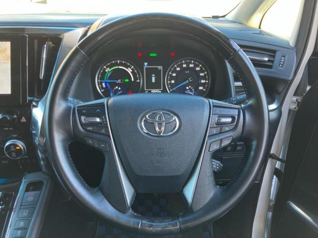 アルファードハイブリッド ４ＷＤハイブリッドＳＲ　サンルーフ／純正エアロ／ディスプレイオーディオ＋ナビ／フリップダウンモニター／両側電動スライドドア／シート　合皮／パーキングアシスト　バックガイド／ヘッドランプ　ＬＥＤ／ＥＴＣ　フルエアロ　電動シート（12枚目）