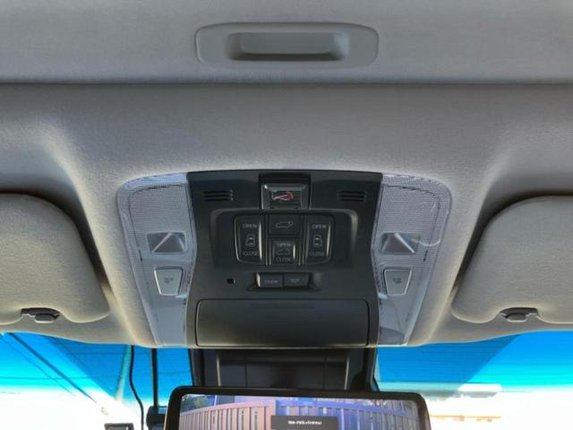 アルファードハイブリッド ４ＷＤハイブリッドＳＲ　サンルーフ／純正エアロ／ディスプレイオーディオ＋ナビ／フリップダウンモニター／両側電動スライドドア／シート　合皮／パーキングアシスト　バックガイド／ヘッドランプ　ＬＥＤ／ＥＴＣ　フルエアロ　電動シート（21枚目）