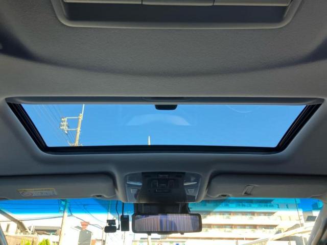 アルファードハイブリッド ４ＷＤハイブリッドＳＲ　サンルーフ／純正エアロ／ディスプレイオーディオ＋ナビ／フリップダウンモニター／両側電動スライドドア／シート　合皮／パーキングアシスト　バックガイド／ヘッドランプ　ＬＥＤ／ＥＴＣ　フルエアロ　電動シート（22枚目）