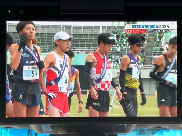 アルファードハイブリッド ４ＷＤハイブリッドＳＲ　サンルーフ／純正エアロ／ディスプレイオーディオ＋ナビ／フリップダウンモニター／両側電動スライドドア／シート　合皮／パーキングアシスト　バックガイド／ヘッドランプ　ＬＥＤ／ＥＴＣ　フルエアロ　電動シート（35枚目）