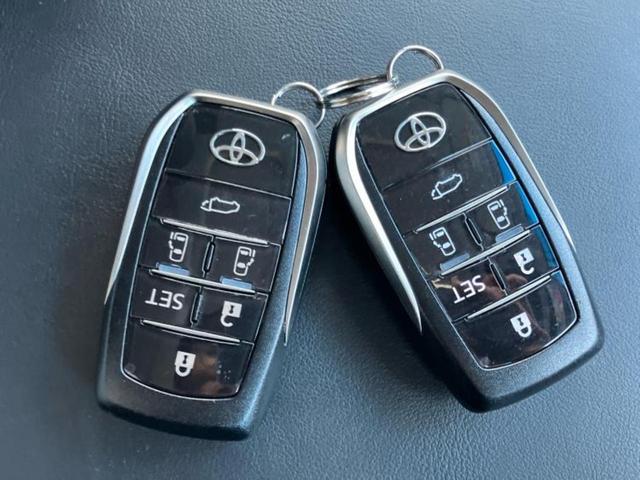 アルファードハイブリッド ４ＷＤハイブリッドＳＲ　サンルーフ／純正エアロ／ディスプレイオーディオ＋ナビ／フリップダウンモニター／両側電動スライドドア／シート　合皮／パーキングアシスト　バックガイド／ヘッドランプ　ＬＥＤ／ＥＴＣ　フルエアロ　電動シート（39枚目）