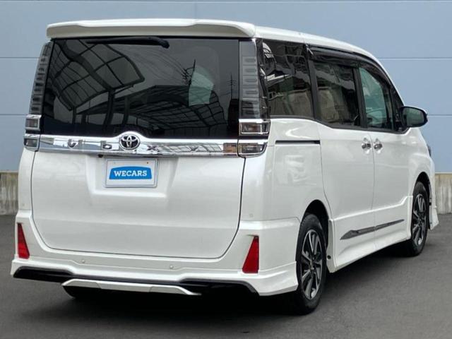 ヴォクシー ZSキラメキ3 純正エアロ/保証書/純正 10インチ SDナビ/フリップダウンモニター 純正 12.1インチ/衝突安全装置/両側電動スライドドア/車線逸脱防止支援システム/シート ハーフレザー 衝突被害軽減システム(3枚目)