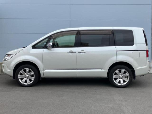 デリカD:5 4WD Dプレミアム ロックフォード/保証書/純正 SDナビ/両側電動スライドドア/シートヒーター 前席/電動バックドア/ヘッドランプ HID/ETC/EBD付ABS/横滑り防止装置/バックモニター/フルセグTV 4WD(2枚目)