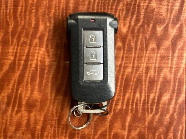 デリカD:5 4WD Dプレミアム ロックフォード/保証書/純正 SDナビ/両側電動スライドドア/シートヒーター 前席/電動バックドア/ヘッドランプ HID/ETC/EBD付ABS/横滑り防止装置/バックモニター/フルセグTV 4WD(30枚目)