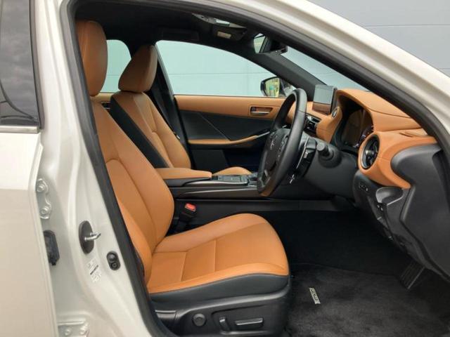 ＷＥＣＡＲＳではほぼ毎日新しい在庫車両を入荷しております！お客様のこだわりを叶える１台がきっとＷＥＣＡＲＳにあるはずです！