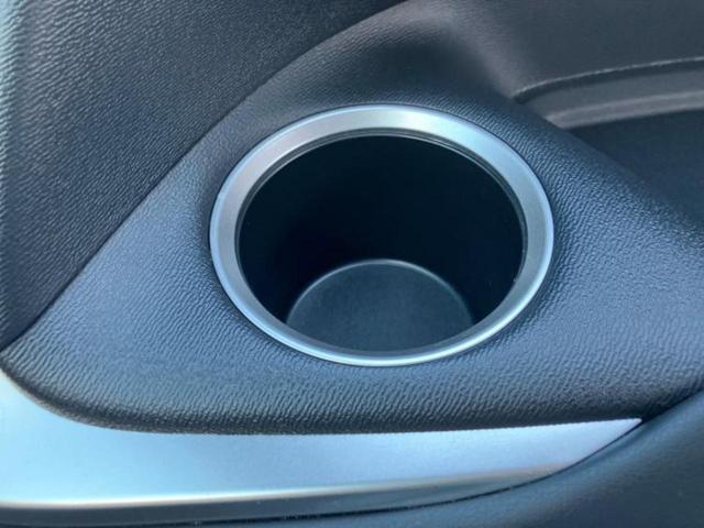 ノア S-G 新品タイヤ/保証書/ディスプレイオーディオ+ナビ10.5インチ/フリップダウンモニター 純正 13.2インチ/衝突安全装置/電動スライドドア/車線逸脱防止支援システム 衝突被害軽減システム DVD再生(17枚目)