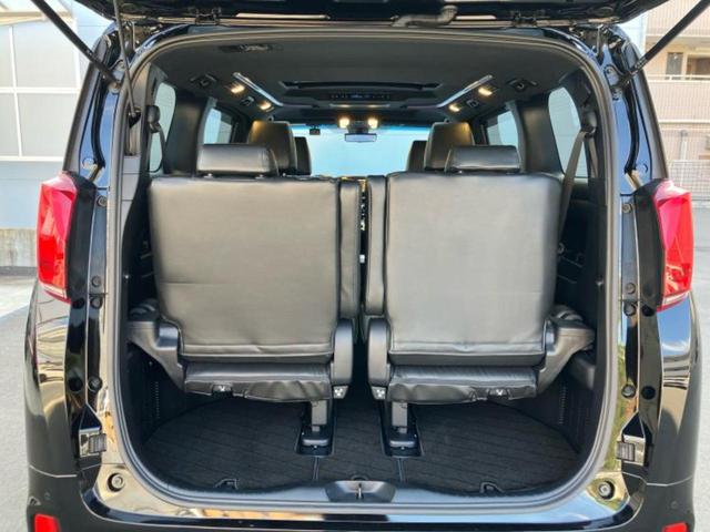 アルファード Ｓタイプゴールド　新品タイヤ／サンルーフ／保証書／ディスプレイオーディオ＋ナビ／フリップダウンモニター／デジタルインナーミラー／衝突安全装置／両側電動スライドドア／車線逸脱防止支援システム／電動バックドア　バックカメラ（8枚目）