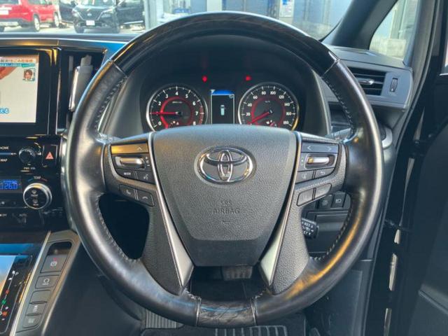 アルファード Ｓタイプゴールド　新品タイヤ／サンルーフ／保証書／ディスプレイオーディオ＋ナビ／フリップダウンモニター／デジタルインナーミラー／衝突安全装置／両側電動スライドドア／車線逸脱防止支援システム／電動バックドア　バックカメラ（12枚目）