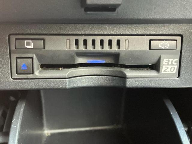 アルファード Ｓタイプゴールド　新品タイヤ／サンルーフ／保証書／ディスプレイオーディオ＋ナビ／フリップダウンモニター／デジタルインナーミラー／衝突安全装置／両側電動スライドドア／車線逸脱防止支援システム／電動バックドア　バックカメラ（16枚目）