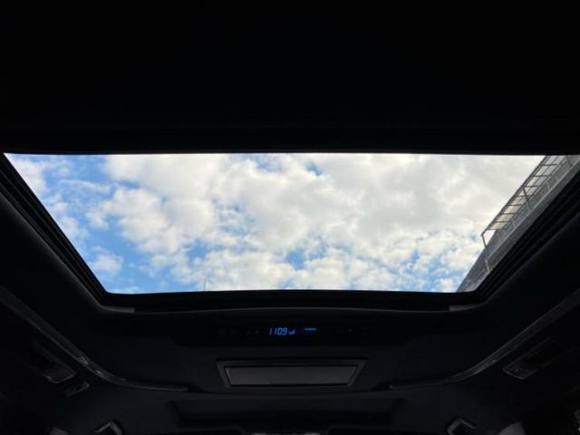 アルファード Ｓタイプゴールド　新品タイヤ／サンルーフ／保証書／ディスプレイオーディオ＋ナビ／フリップダウンモニター／デジタルインナーミラー／衝突安全装置／両側電動スライドドア／車線逸脱防止支援システム／電動バックドア　バックカメラ（36枚目）