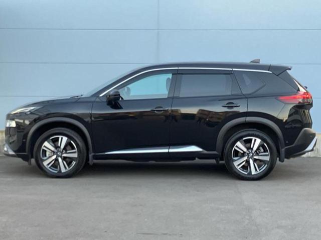 エクストレイル ４ＷＤ　Ｇ　ｅ－４ＯＲＣＥ　保証書／純正　ＳＤナビ／インテリジェントルームミラー／衝突安全装置／シートヒーター／全方位モニター／車線逸脱防止支援システム／シート　合皮／パーキングアシスト　自動操舵／電動バックドア　全周囲カメラ（2枚目）