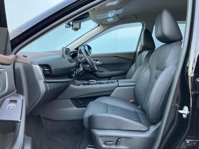 エクストレイル ４ＷＤ　Ｇ　ｅ－４ＯＲＣＥ　保証書／純正　ＳＤナビ／インテリジェントルームミラー／衝突安全装置／シートヒーター／全方位モニター／車線逸脱防止支援システム／シート　合皮／パーキングアシスト　自動操舵／電動バックドア　全周囲カメラ（6枚目）