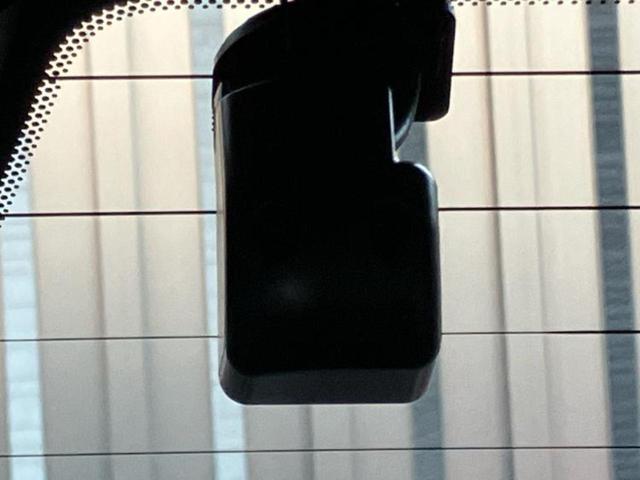 エクストレイル ４ＷＤ　Ｇ　ｅ－４ＯＲＣＥ　保証書／純正　ＳＤナビ／インテリジェントルームミラー／衝突安全装置／シートヒーター／全方位モニター／車線逸脱防止支援システム／シート　合皮／パーキングアシスト　自動操舵／電動バックドア　全周囲カメラ（31枚目）