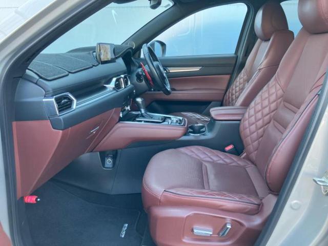 CX-8 4WD XDエクスクルーシブモード サンルーフ/BOSE/保証書/純正 SDナビ/衝突安全装置/シートヒーター/車線逸脱防止支援システム/シート フルレザー/電動バックドア/ヘッドランプ LED/Bluetooth接続/ETC2.0(6枚目)