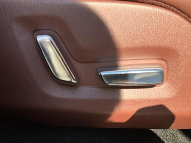 CX-8 4WD XDエクスクルーシブモード サンルーフ/BOSE/保証書/純正 SDナビ/衝突安全装置/シートヒーター/車線逸脱防止支援システム/シート フルレザー/電動バックドア/ヘッドランプ LED/Bluetooth接続/ETC2.0(35枚目)