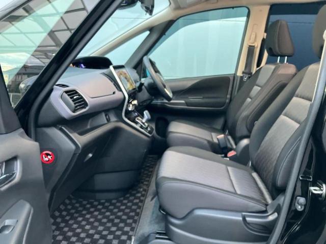 セレナ eパワーハイウェイスターV 新品タイヤ/純正 10インチ メモリーナビ/フリップダウンモニター 純正 10インチ/インテリジェントルームミラー/エマージェンシーブレーキ/両側電動スライドドア/アラウンドビューモニター ETC(6枚目)