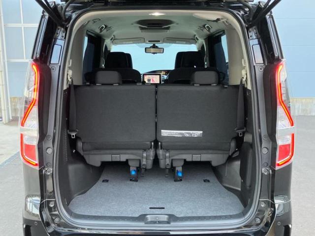 セレナ eパワーハイウェイスターV 新品タイヤ/純正 10インチ メモリーナビ/フリップダウンモニター 純正 10インチ/インテリジェントルームミラー/エマージェンシーブレーキ/両側電動スライドドア/アラウンドビューモニター ETC(8枚目)