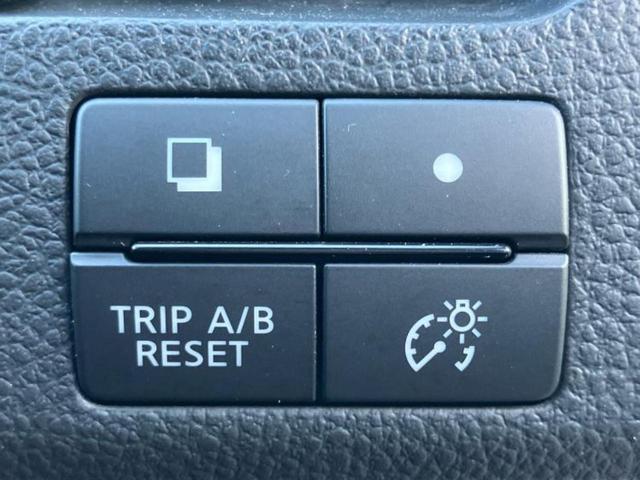 セレナ ライダーHV 新品タイヤ/保証書/純正 8インチ SDナビ/フリップダウンモニター/電動スライドドア/ヘッドランプ HID/ETC/EBD付ABS/横滑り防止装置/アイドリングストップ/クルーズコントロール(17枚目)