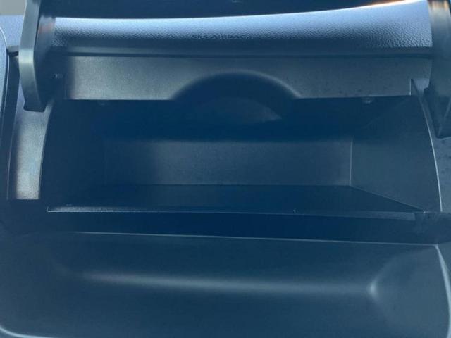 セレナ ライダーHV 新品タイヤ/保証書/純正 8インチ SDナビ/フリップダウンモニター/電動スライドドア/ヘッドランプ HID/ETC/EBD付ABS/横滑り防止装置/アイドリングストップ/クルーズコントロール(24枚目)