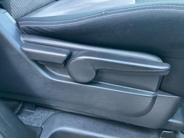 セレナ ライダーHV 新品タイヤ/保証書/純正 8インチ SDナビ/フリップダウンモニター/電動スライドドア/ヘッドランプ HID/ETC/EBD付ABS/横滑り防止装置/アイドリングストップ/クルーズコントロール(26枚目)