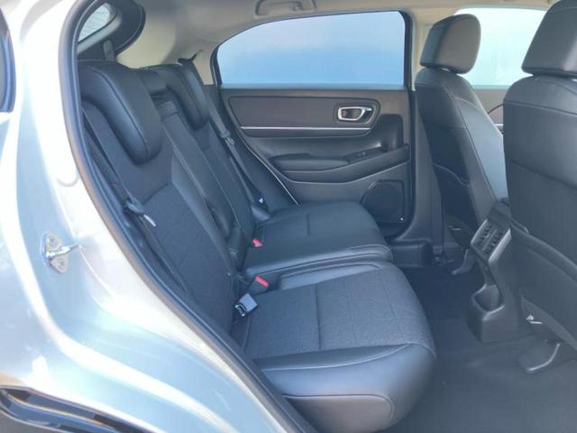 ヴェゼル ｅＨＥＶ　Ｚ　保証書／純正　９インチ　ナビ／ホンダセンシング／シートヒーター　前席／車線逸脱防止支援システム／電動バックドア／登録済未使用車／ヘッドランプ　ＬＥＤ／ＵＳＢジャック／Ｂｌｕｅｔｏｏｔｈ接続　禁煙車（7枚目）