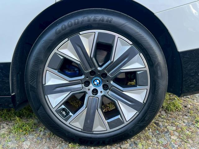 ｉＸ ｘＤｒｉｖｅ　４０　スポーツパッケージ　ラウンジＰＫＧ　ハーマンカードンサウンド　ドライビングアシストプロフェッショナル　ＨＵＤ　シートヒーター（30枚目）