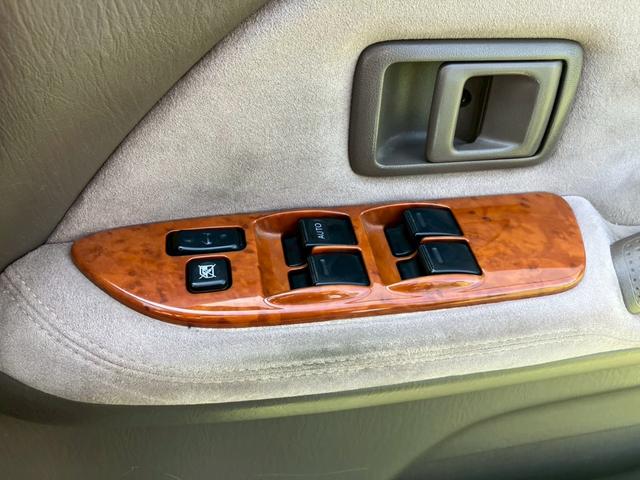 ランドクルーザープラド ＴＸリミテッド　丸目　ルーフレール　ＤＥＡＮクロスカントリーマーガレットホワイト１６インチ７．０Ｊ＋２５　ナルディ　クラシックウッド　ウッド＆ブラックスポーク　３６０ｍｍ　Ｎ１２２　ドラレコ（26枚目）