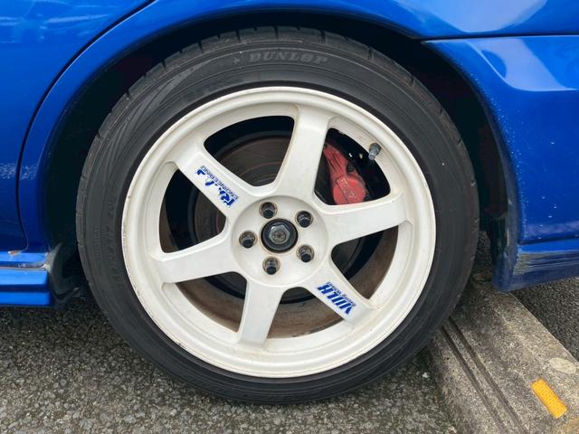インプレッサ ＷＲＸ　大型リアスポイラー　ＲＡＹＳ１７インチアルミ　ＢＥＩＴＺ車高調　社外マフラー　ＭＯＭＯステアリング　カロッツェリアナビ　ＥＴＣ　Ｂｌｕｅｔｏｏｔｈ機能あり　オートエアコン　取説　記録簿　スバルブルー（31枚目）