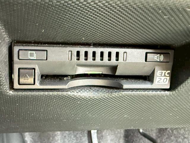 ライズ Ｚ　純正ディスプレイオーディオ　フルセグＴＶ　パノラミックビューモニター　ＬＥＤヘッドライト　社外１６インチアルミ　プッシュスタート　新車保証書　取扱説明書　記録簿　１オーナー　スマートアシスト（20枚目）