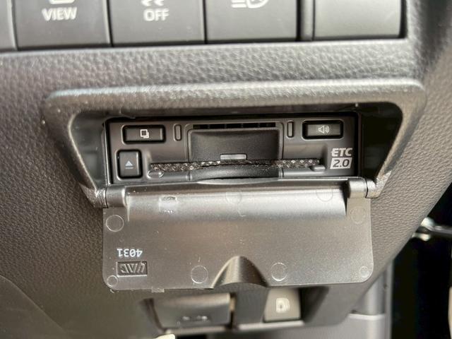 ハリアーハイブリッド Ｚ　レザーパッケージ　パノラマルーフ　パノラミックビューモニター　レザーシート　快適温熱シート　１２．３インチコネクテッドナビ　ビルトインＥＴＣ２．０　デジタルインナーミラー　ステアリングヒーター　パワーバックドア（29枚目）