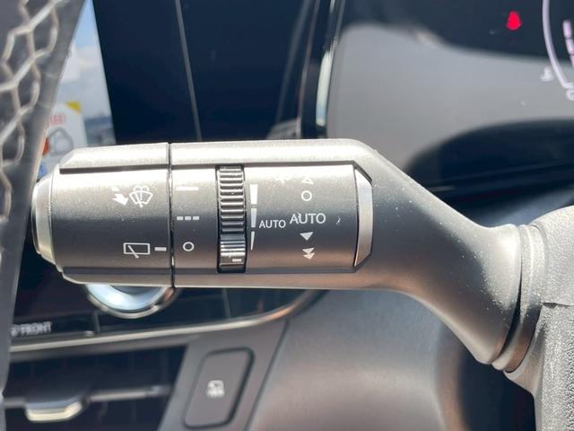 ＮＸ ＮＸ３５０　Ｆスポーツ　ＴＲＤエアロ　パノラマルーフ　ルーフレール　３眼ＬＥＤヘッドライト　デジタルインナーミラー　前後ドライブレコーダー　オレンジブレーキキャリパー　ブラック・ホワイトレザーシート　ＥＴＣ２．０（22枚目）