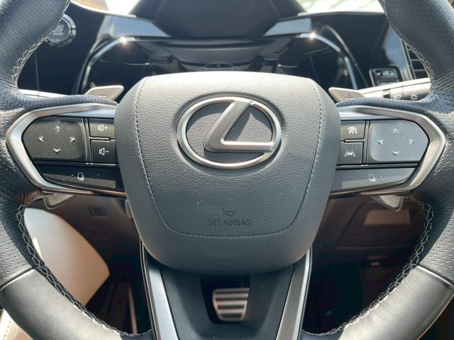 ＮＸ ＮＸ３５０　Ｆスポーツ　ＴＲＤエアロ　パノラマルーフ　ルーフレール　３眼ＬＥＤヘッドライト　デジタルインナーミラー　前後ドライブレコーダー　オレンジブレーキキャリパー　ブラック・ホワイトレザーシート　ＥＴＣ２．０（23枚目）
