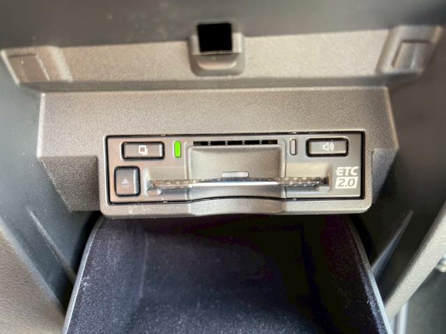 ＮＸ ＮＸ３５０　Ｆスポーツ　ＴＲＤエアロ　パノラマルーフ　ルーフレール　３眼ＬＥＤヘッドライト　デジタルインナーミラー　前後ドライブレコーダー　オレンジブレーキキャリパー　ブラック・ホワイトレザーシート　ＥＴＣ２．０（24枚目）
