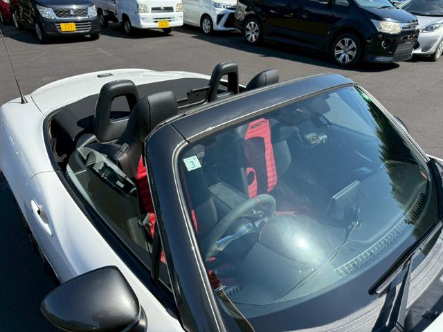 アバルト１２４ スパイダー ベースグレード　メーカーナビ　フルセグ　バックモニター　レザーシート　シートヒーター　クルーズコントロール　ＬＥＤヘッドライト　スマートキー　プッシュスタート　ＥＴＣ（7枚目）