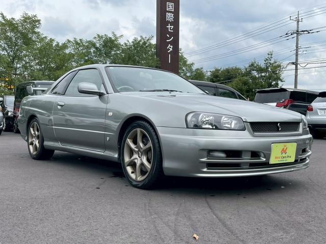スカイライン ２５ＧＴターボ　トランクスポイラー　社外マフラー　車高調　社外ナビ　フルセグ　タイベル交換すみ（3枚目）