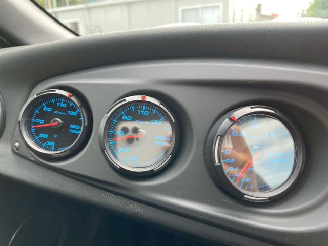 ８６ ＧＴ　ＨＫＳスーパーチャージャー　ＴＲＤエアロ　Ｄｅｆｉ３連メーター　社外マフラー　純正ナビ　フルセグ　バックモニター　スマートキー　プッシュスタート　ワンオーナー（19枚目）