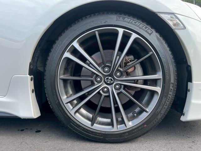 ８６ ＧＴ　ＨＫＳスーパーチャージャー　ＴＲＤエアロ　Ｄｅｆｉ３連メーター　社外マフラー　純正ナビ　フルセグ　バックモニター　スマートキー　プッシュスタート　ワンオーナー（30枚目）