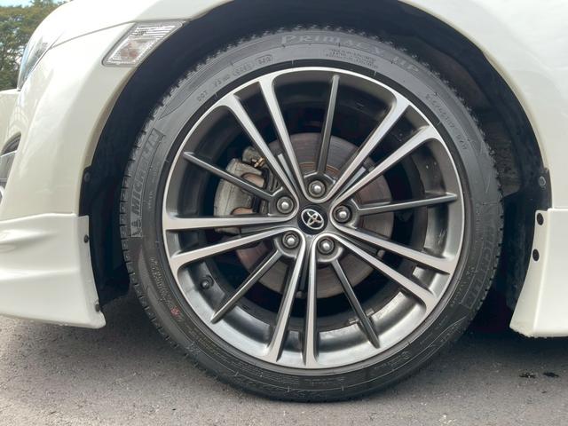 ８６ ＧＴ　ＨＫＳスーパーチャージャー　ＴＲＤエアロ　Ｄｅｆｉ３連メーター　社外マフラー　純正ナビ　フルセグ　バックモニター　スマートキー　プッシュスタート　ワンオーナー（33枚目）