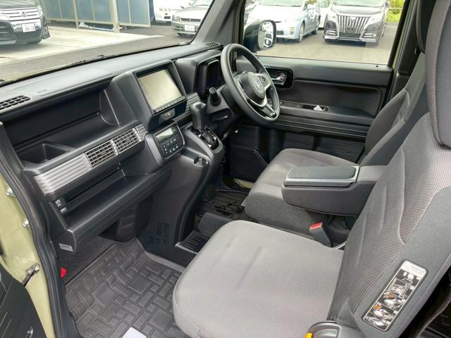 Ｎ－ＶＡＮ＋スタイル ファン・ターボホンダセンシング　純正ナビ　フルセグ　バックモニター　ＬＥＤヘッドライト　レーダークルーズ　衝突軽減ブレーキ　標識認識　前後方誤発信抑制　車線逸脱　スマートキー　プッシュスタート　ワンオーナー（12枚目）