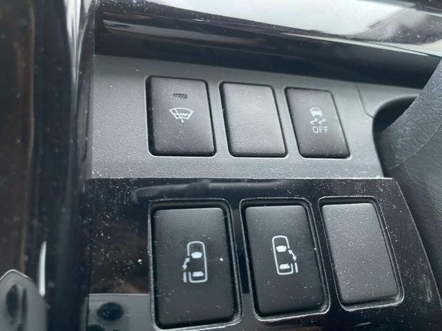 ヴォクシー ＺＳ　煌ＩＩ　両側パワースライドドア　社外ナビ　フルセグ　バックモニター　スマートキー　プッシュスタート　社外マフラー　車高調　社外アルミ（20枚目）