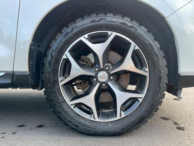 フォレスター ２．０ＸＴ　アイサイト　純正ナビ　フルセグ　バックモニター　衝突軽減ブレーキ　全車速追従クルーズコントロール　パワーシート　シートヒーター　スマートキー　プッシュスタート　パワーバックドア　パドルシフト（36枚目）