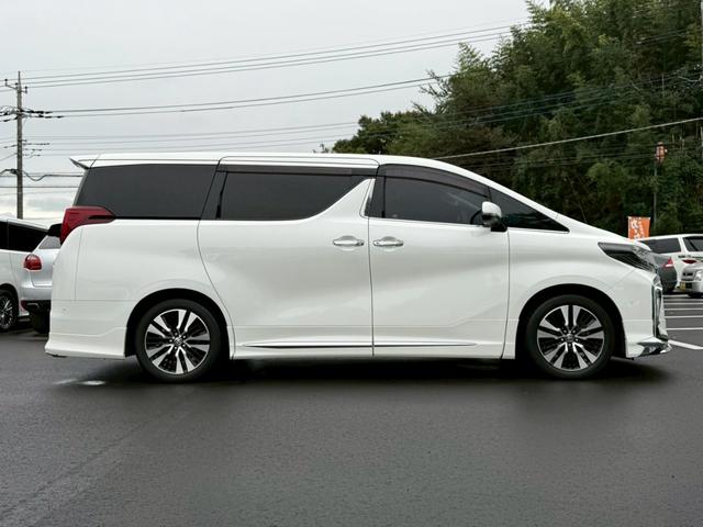 アルファード ２．５Ｓ　Ｃパッケージ　モデリスタエアロ　メーカーナビ　ＪＢＬサウンド　フルセグ　全周囲モニター　デジタルインナーミラー　シートヒーター　ベンチレーション　メモリー付パワーシート　サンルーフ　ＢＳＭ　後席モニター　ワンオーナ（8枚目）