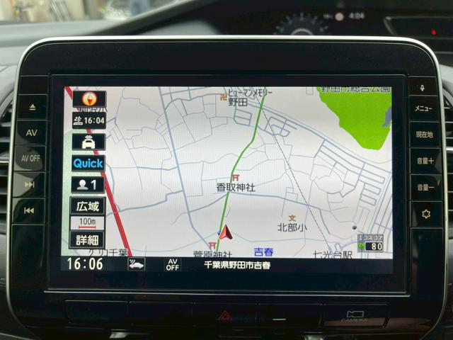 セレナ ハイウェイスターＶ　純正１０インチナビ　フルセグ　全周囲モニター　両側パワスラ　ＬＥＤヘッドライト　ＬＥＤフォグ　パーソナルテーブル　クルーズコントロール　後席モニター　スマートキー　プッシュスタート　ワンオーナー（16枚目）