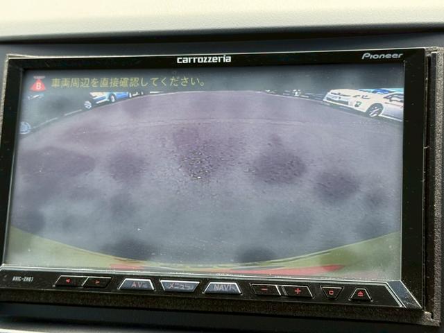 ランサー ＧＳＲエボリューションＸ　５速ＭＴ　ナビ　バックモニター　ＥＴＣ　Ｂｌｕｅｔｏｏｔｈ　フルセグＴＶ　リアウイング　車検Ｒ８年１１月　ＭＯＭＯステアリング　社外１８インチアルミ　社外マフラー（16枚目）