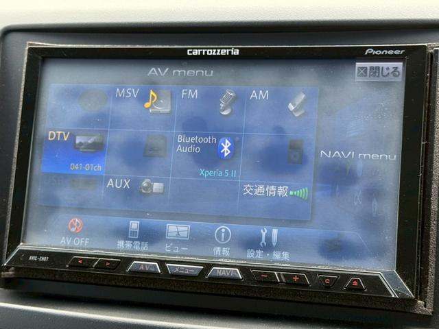 ランサー ＧＳＲエボリューションＸ　５速ＭＴ　ナビ　バックモニター　ＥＴＣ　Ｂｌｕｅｔｏｏｔｈ　フルセグＴＶ　リアウイング　車検Ｒ８年１１月　ＭＯＭＯステアリング　社外１８インチアルミ　社外マフラー（17枚目）