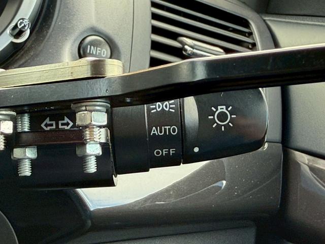 ランサー ＧＳＲエボリューションＸ　５速ＭＴ　ナビ　バックモニター　ＥＴＣ　Ｂｌｕｅｔｏｏｔｈ　フルセグＴＶ　リアウイング　車検Ｒ８年１１月　ＭＯＭＯステアリング　社外１８インチアルミ　社外マフラー（22枚目）