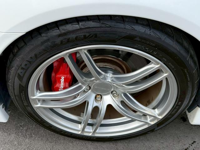 ランサー ＧＳＲエボリューションＸ　５速ＭＴ　ナビ　バックモニター　ＥＴＣ　Ｂｌｕｅｔｏｏｔｈ　フルセグＴＶ　リアウイング　車検Ｒ８年１１月　ＭＯＭＯステアリング　社外１８インチアルミ　社外マフラー（31枚目）