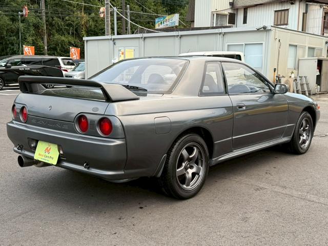 スカイライン GT-R NISMOシートカバー MOMOステアリング フジツボマフラー GT-Rキー 純正16インチアルミ エアコン 保証書(2枚目)